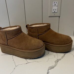 UGG Classic Mini Platform